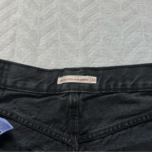 Levi’s High Waisted Denim Mom Shorts Black Size 33 - Picture 4 of 10